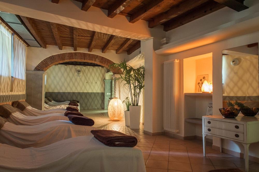 בניו די רומניה Hotel Delle Terme Santa Agnese מראה חיצוני תמונה